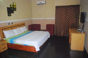 Ritz-Carinton Suites