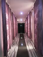 Ritz-Carinton Suites