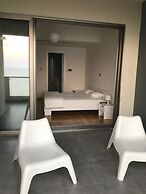 Finikoudes Luxury Apartments