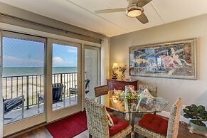 Beach Condo with Spectacular Panoramic Oceanfront Views Free WiFi by R
