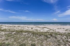 Beach Condo with Spectacular Panoramic Oceanfront Views Free WiFi by R