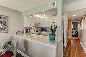 Beach Condo with Spectacular Panoramic Oceanfront Views Free WiFi by R