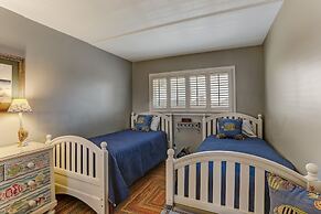 Beach Condo with Spectacular Panoramic Oceanfront Views Free WiFi by R