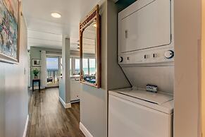 Beach Condo with Spectacular Panoramic Oceanfront Views Free WiFi by R