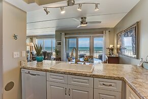 Beach Condo with Spectacular Panoramic Oceanfront Views Free WiFi by R