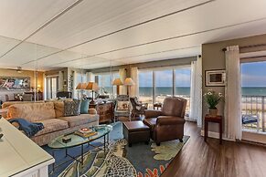Beach Condo with Spectacular Panoramic Oceanfront Views Free WiFi by R