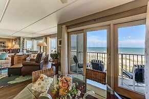 Beach Condo with Spectacular Panoramic Oceanfront Views Free WiFi by R