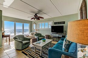 End Unit Oceanside Condo with Spectacular Ocean View from Living Area 