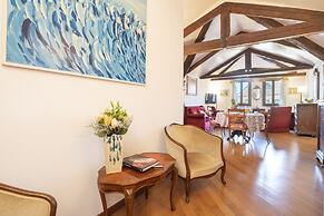 Ve.N.I.Ce Cera Angels's Attic