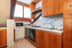 Ve.N.I.Ce Cera Angels's Attic