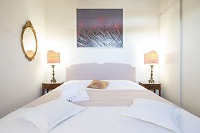 Ve.N.I.Ce Cera Angels's Attic