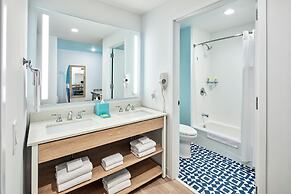 Universal's Endless Summer Resort - Surfside Inn and Suites