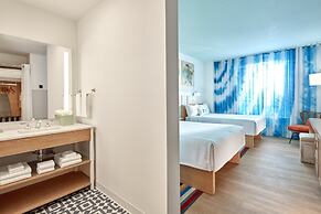 Universal's Endless Summer Resort - Surfside Inn and Suites