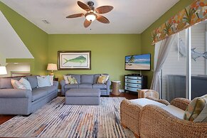 Sunkissed 3 Bedroom Townhouse by RedAwning