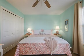 Sunkissed 3 Bedroom Townhouse by RedAwning