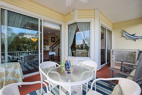 Sunkissed 3 Bedroom Townhouse by RedAwning