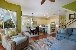 Sunkissed 3 Bedroom Townhouse by RedAwning