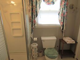 Sugar Mountain Drive 1866 6 Bedroom Home by RedAwning