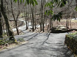 Sugar Mountain Drive 1866 6 Bedroom Home by RedAwning