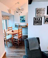 Briarcliff C_11 3 Bedroom Condo by RedAwning