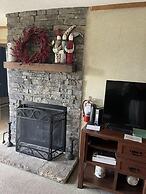 Skyleaf E_17 2 Bedroom Condo by RedAwning