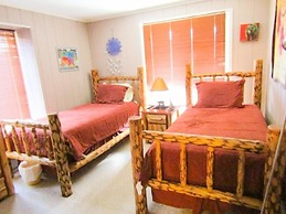 High Ceiling Skyleaf A9 Condo with Fireplace by RedAwning