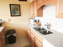 High Ceiling Skyleaf A9 Condo with Fireplace by RedAwning