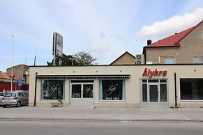 Alyhr Apartments