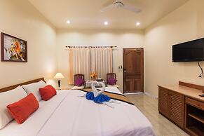 Batic House By Sharaya Hotel