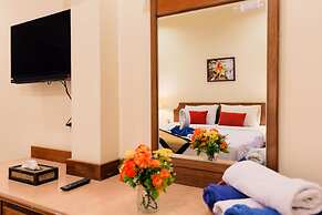 Batic House By Sharaya Hotel