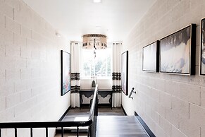 Bishop Arts Hotel by Qresorts.