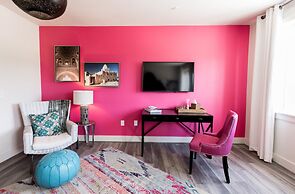 Bishop Arts Hotel by Qresorts.