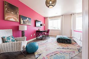 Bishop Arts Hotel by Qresorts.