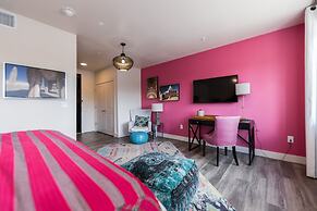 Bishop Arts Hotel by Qresorts.