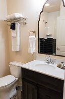 Bishop Arts Hotel by Qresorts.