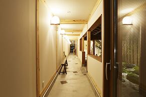 utsuwa Designed Hostel