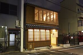 utsuwa Designed Hostel