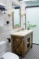 Snow Mountain ·Flower Blossom