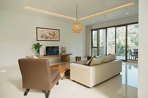 Narwastu Hill View 6BR Villa with a Private Pool