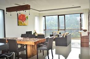 Narwastu Hill View 6BR Villa with a Private Pool