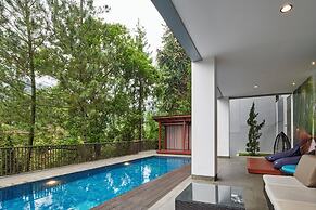 Narwastu Hill View 6BR Villa with a Private Pool