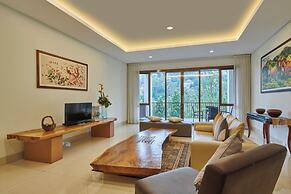 Narwastu Hill View 6BR Villa with a Private Pool