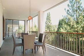 Narwastu Hill View 6BR Villa with a Private Pool