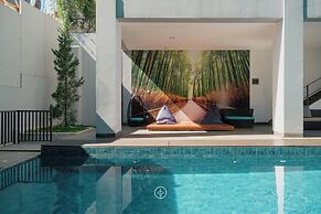 Narwastu Hill View 6BR Villa with a Private Pool