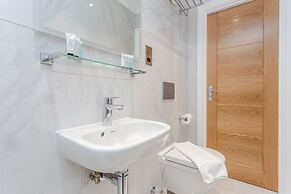 Alexander Apartments