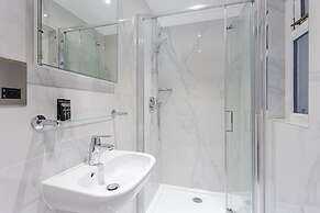 Alexander Apartments