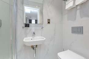 Alexander Apartments