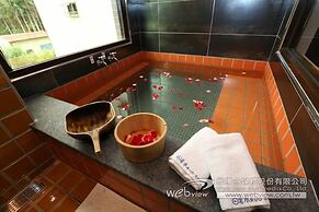 Ruo Shui Hotspring Hotel