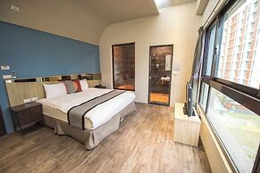 Ruo Shui Hotspring Hotel