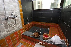 Ruo Shui Hotspring Hotel